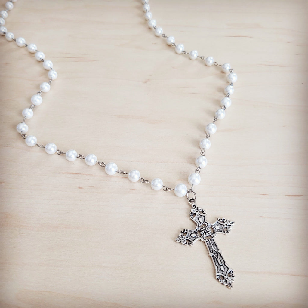 **Pearl Long Beaded Necklace with Antique Silver Cross 262p