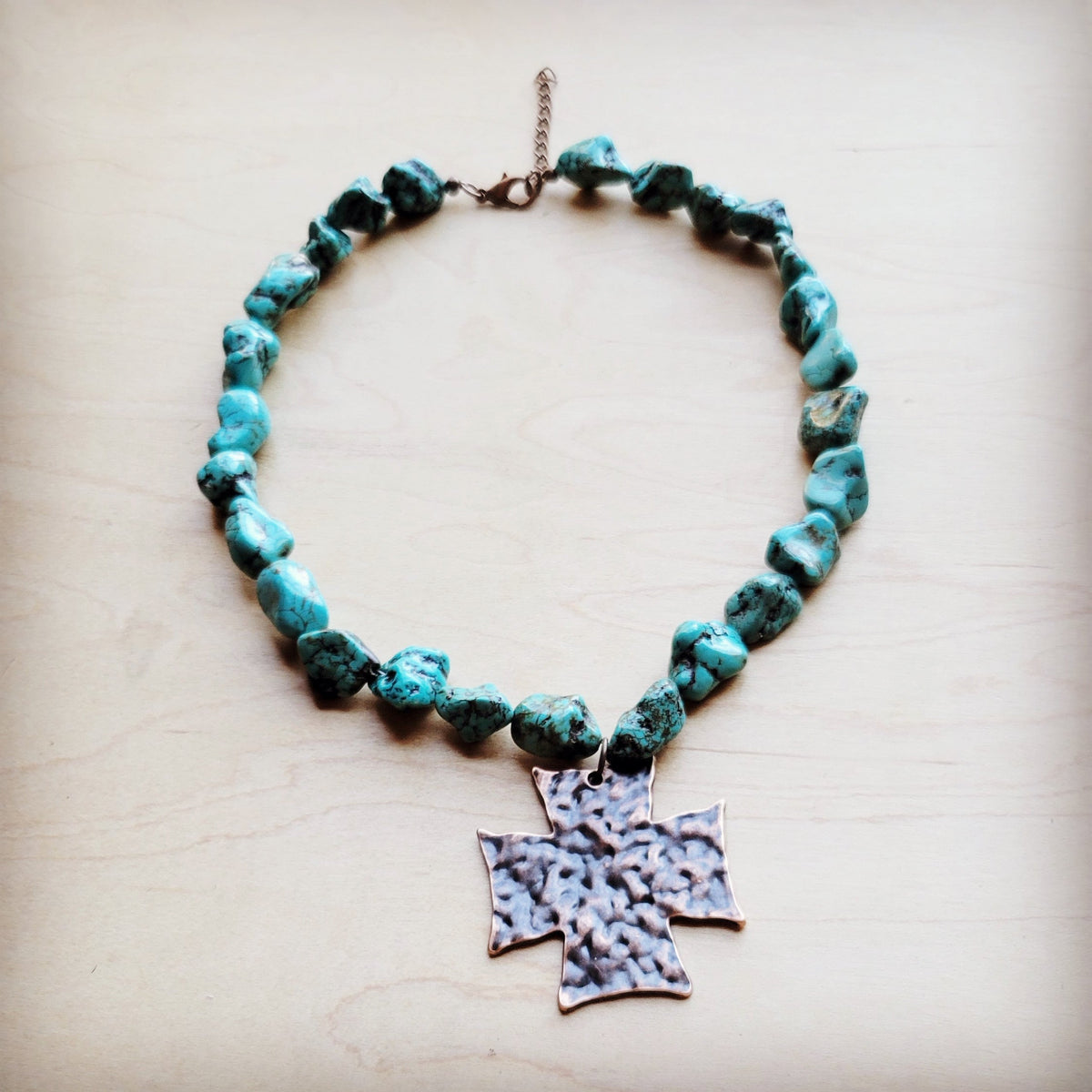 **Chunky Blue Green Turquoise Collar Necklace w/ Cross Pendant 259u